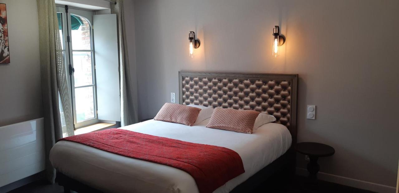 Logis Hotel Le Grand Cerf Ernee Luaran gambar